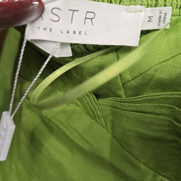 NWT ASTR the Label Women's Estella Sweetheart-Neck Midi Dress In Avocado Sz M - Picture 11 of 16